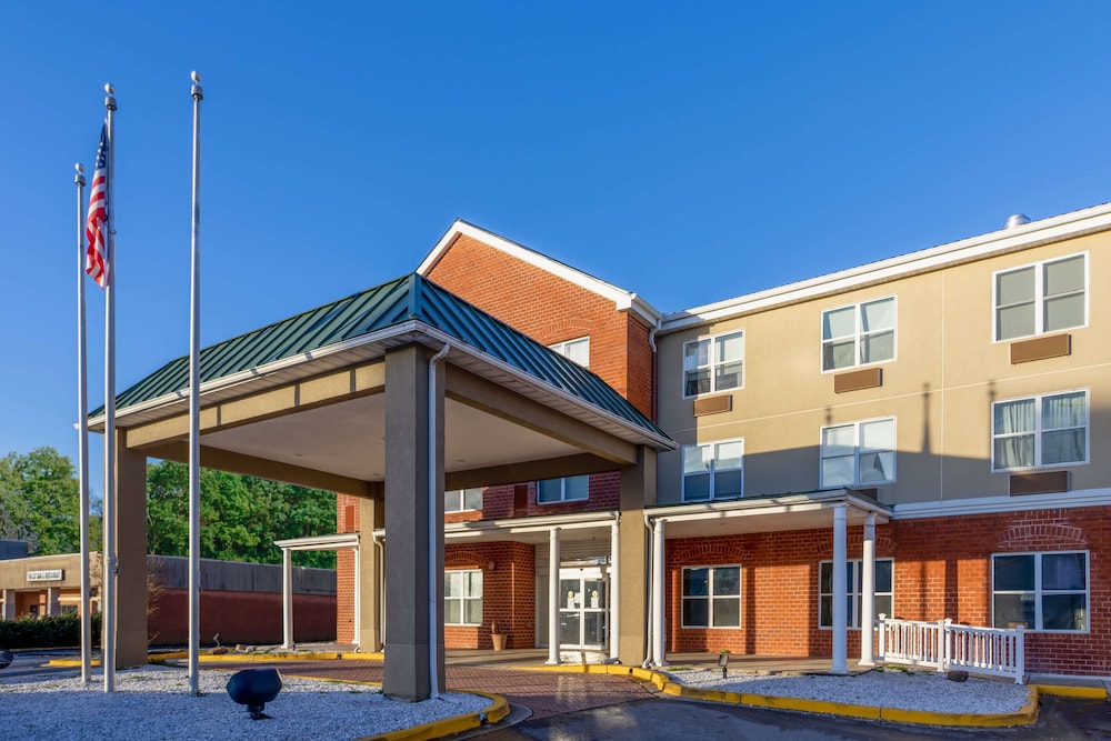 Wingate by Wyndham Waldorf - Washington DC Area 3/48