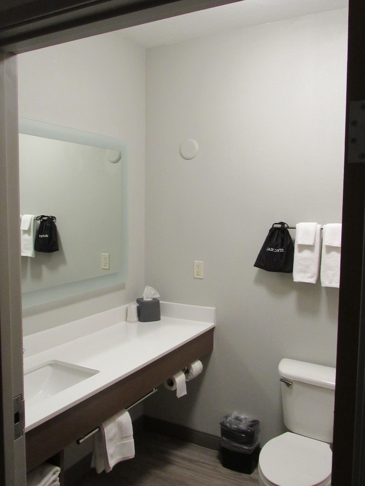 غرفة قياسية بسرير مزدوج، Holiday Inn Express and Suites Lincoln South 3/8