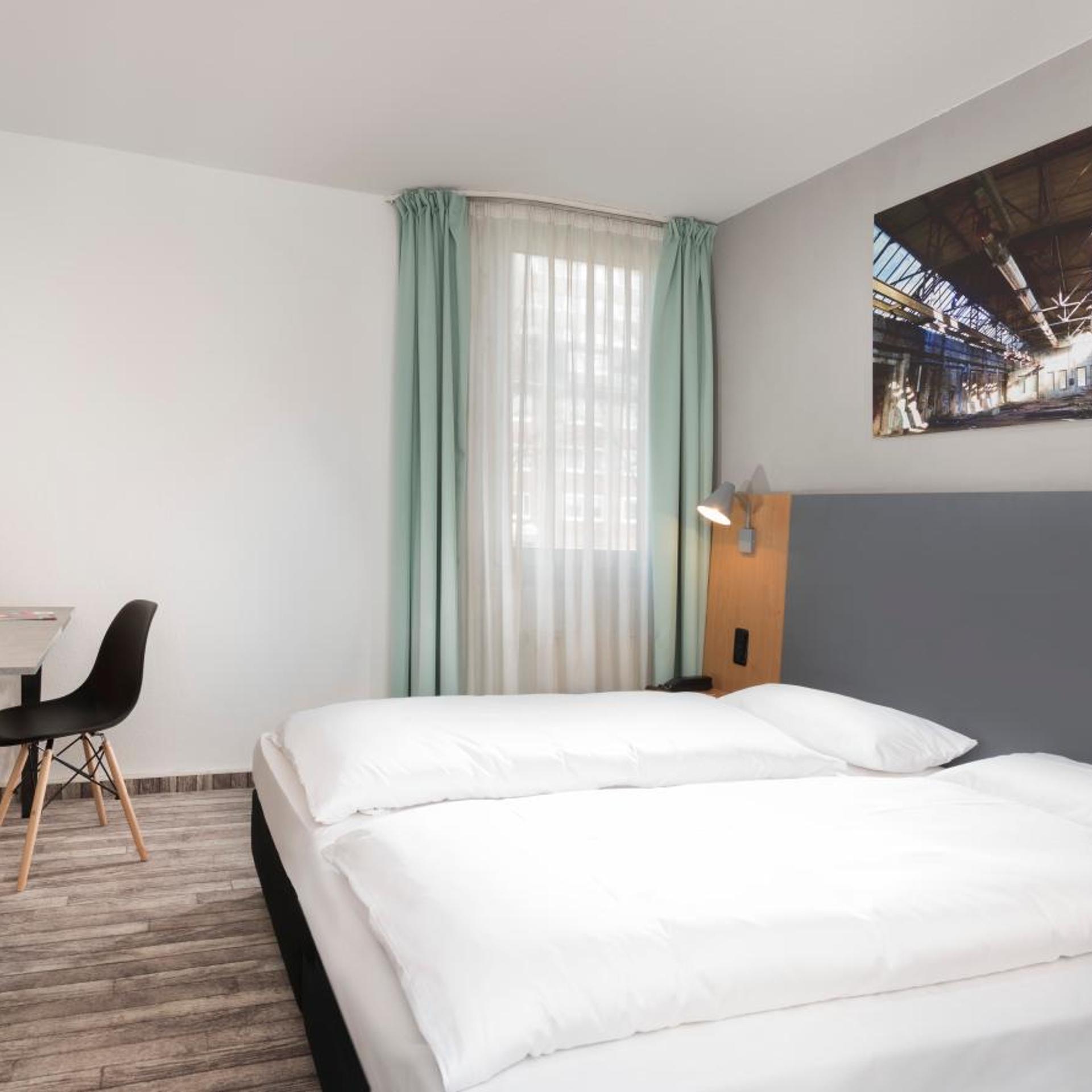 Superior, Single, Single Bed, Courtyard Side View