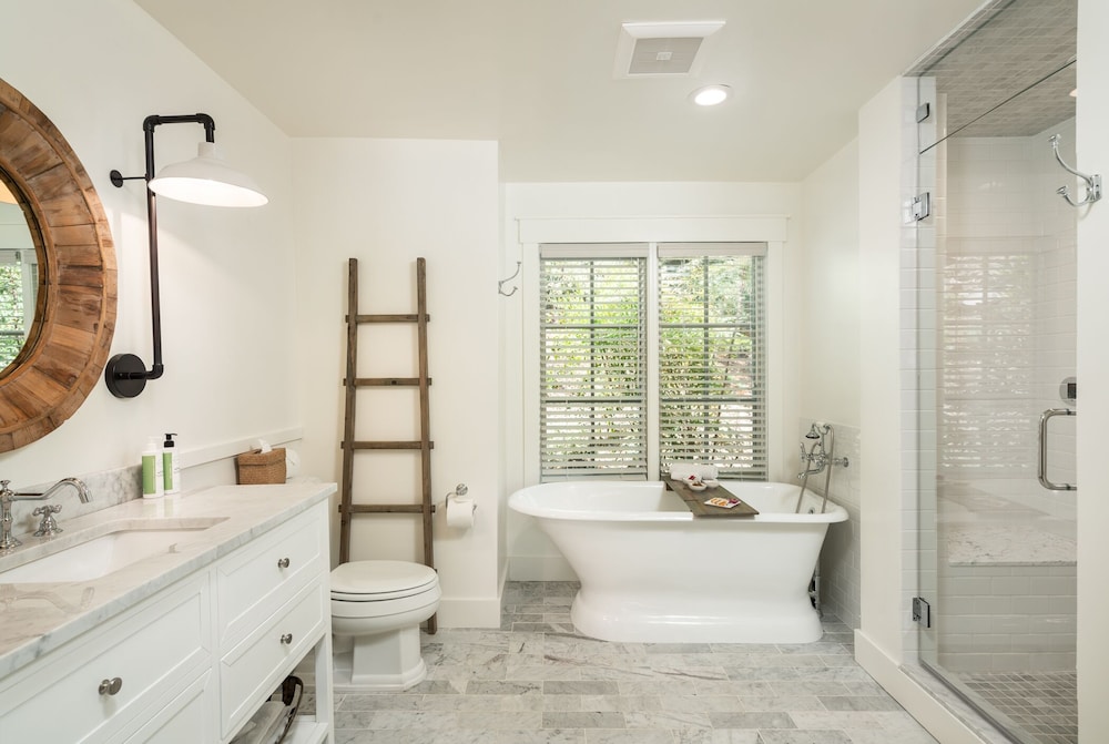 FARMHOUSE INN 49/50