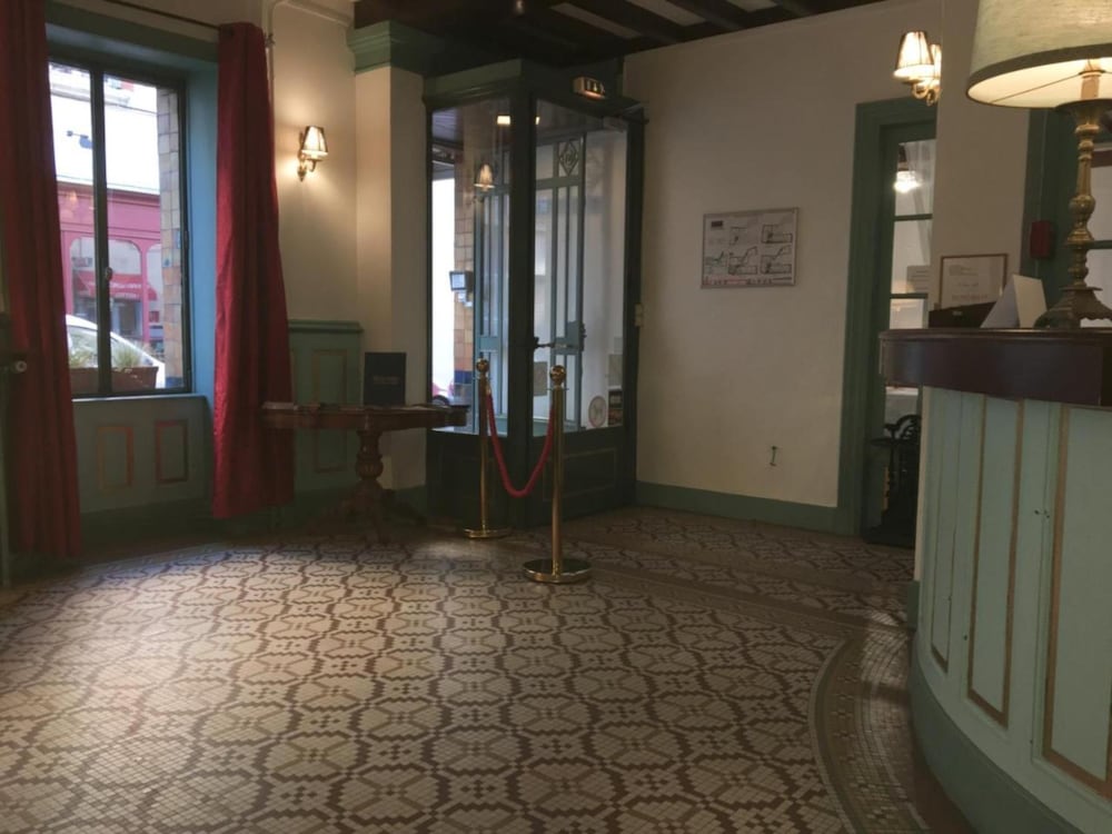 The Old Hotel Ravel 45/48