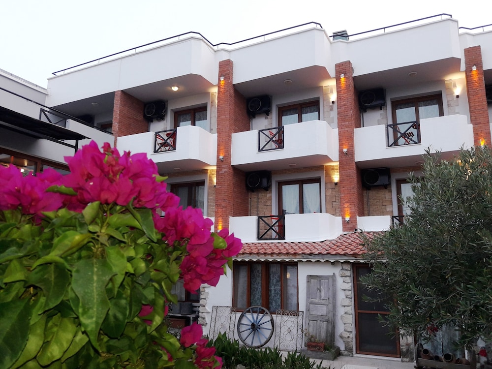 Parvaport Otel 7/48