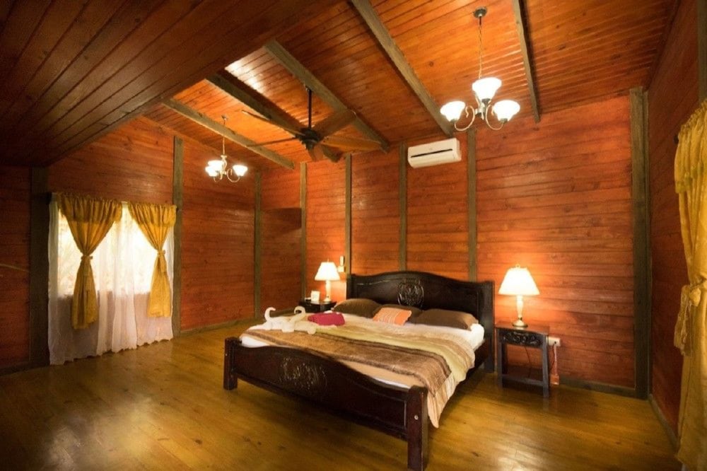 Blue River Resort Hot Springs and Spa 32/64