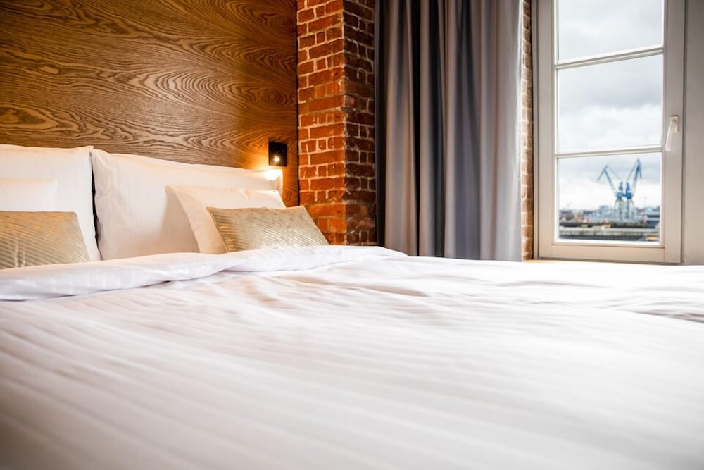 SUPERIOR, DOUBLE BED, RIVER VIEW