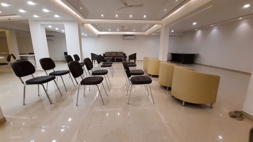 Sai Village Cyber Park 29/38