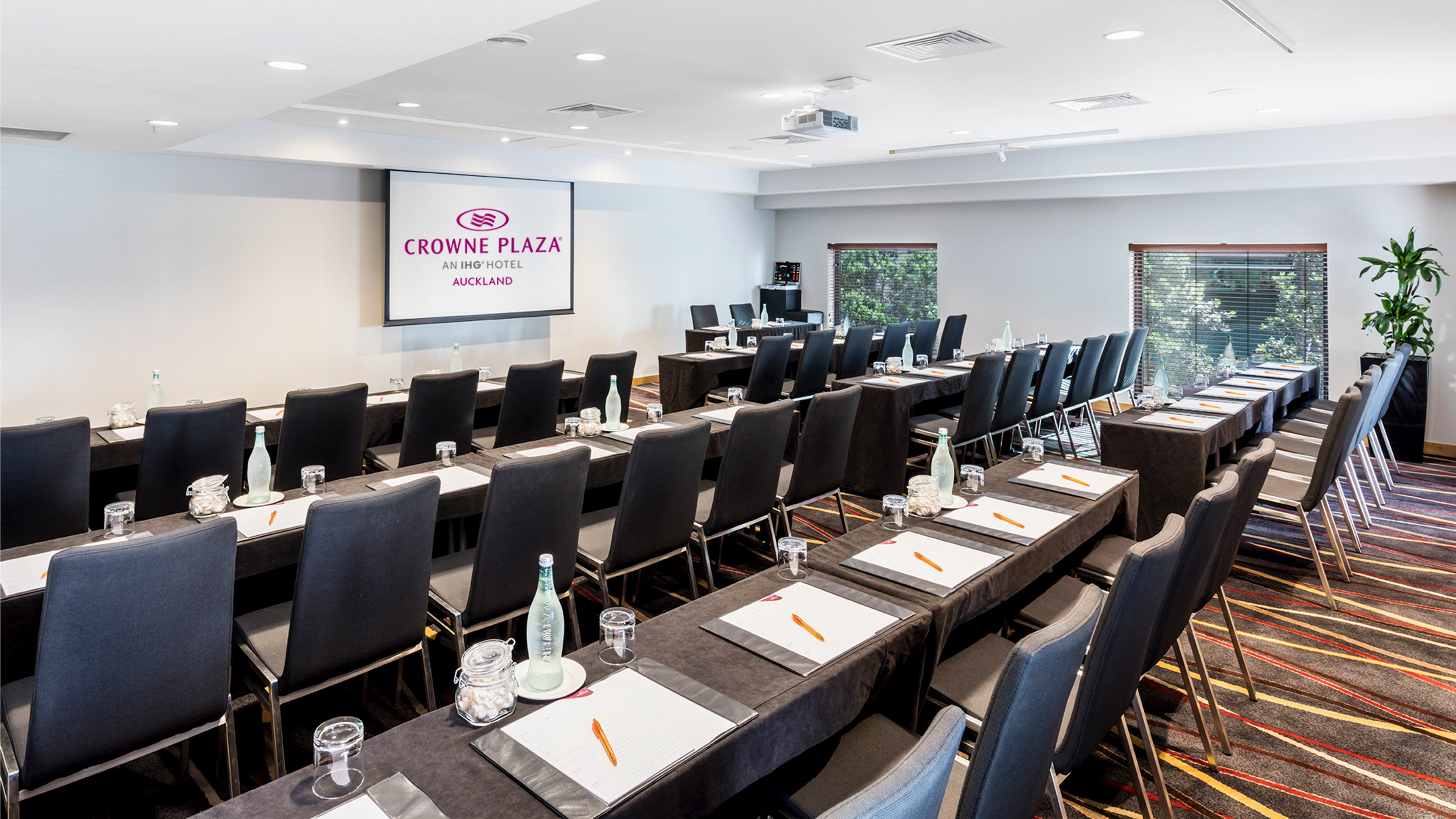 Crowne Plaza Auckland 64/77