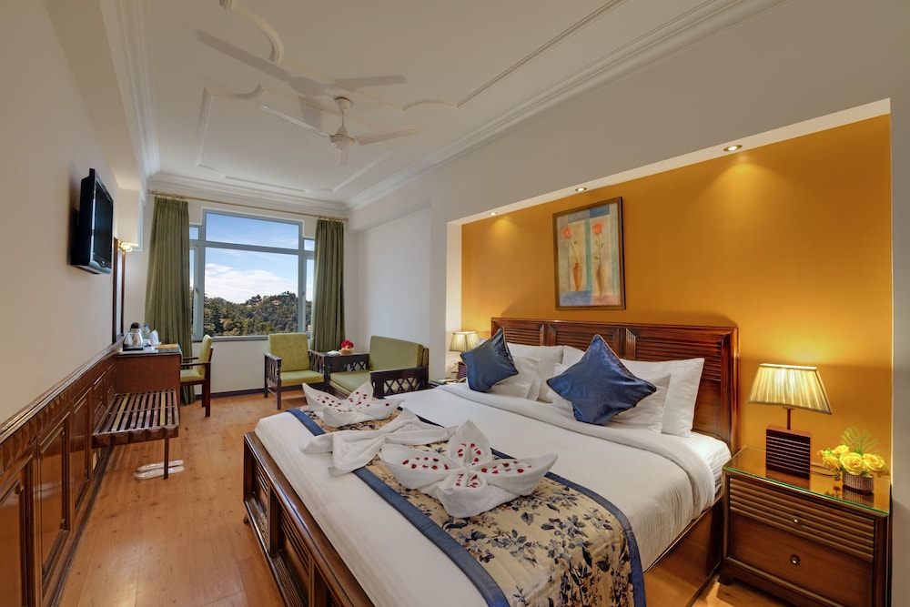 Hotel Baljees Regency 6/33