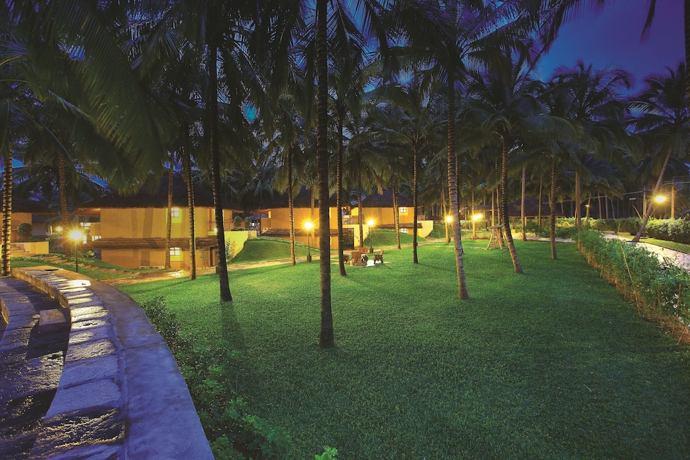 Coco Lagoon By Great Mount Resort 39/42