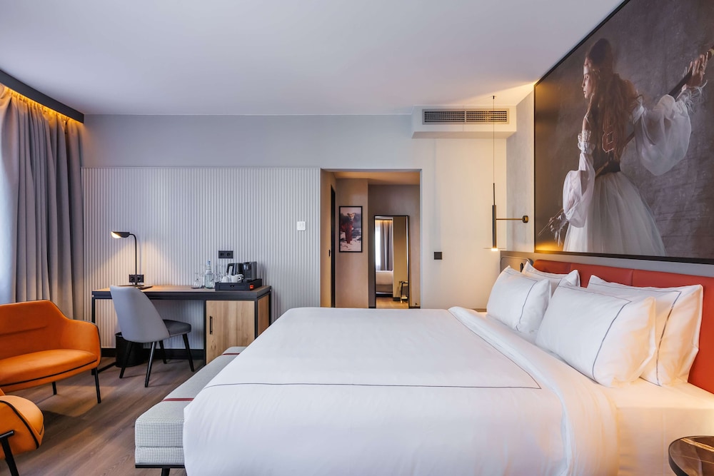 Radisson RED Berlin Kudamm 24/66