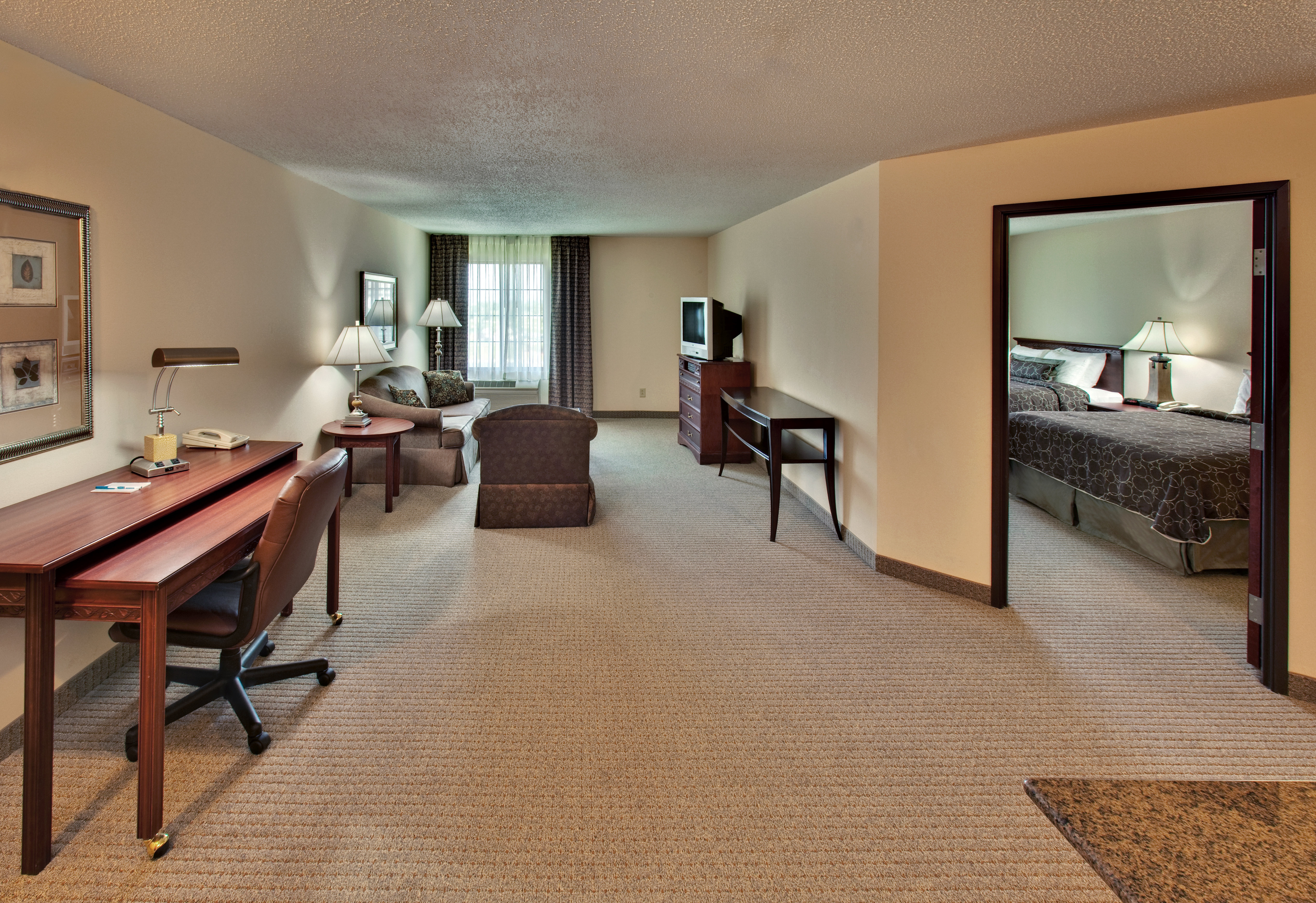 Staybridge Suites West Des Moines 56/76