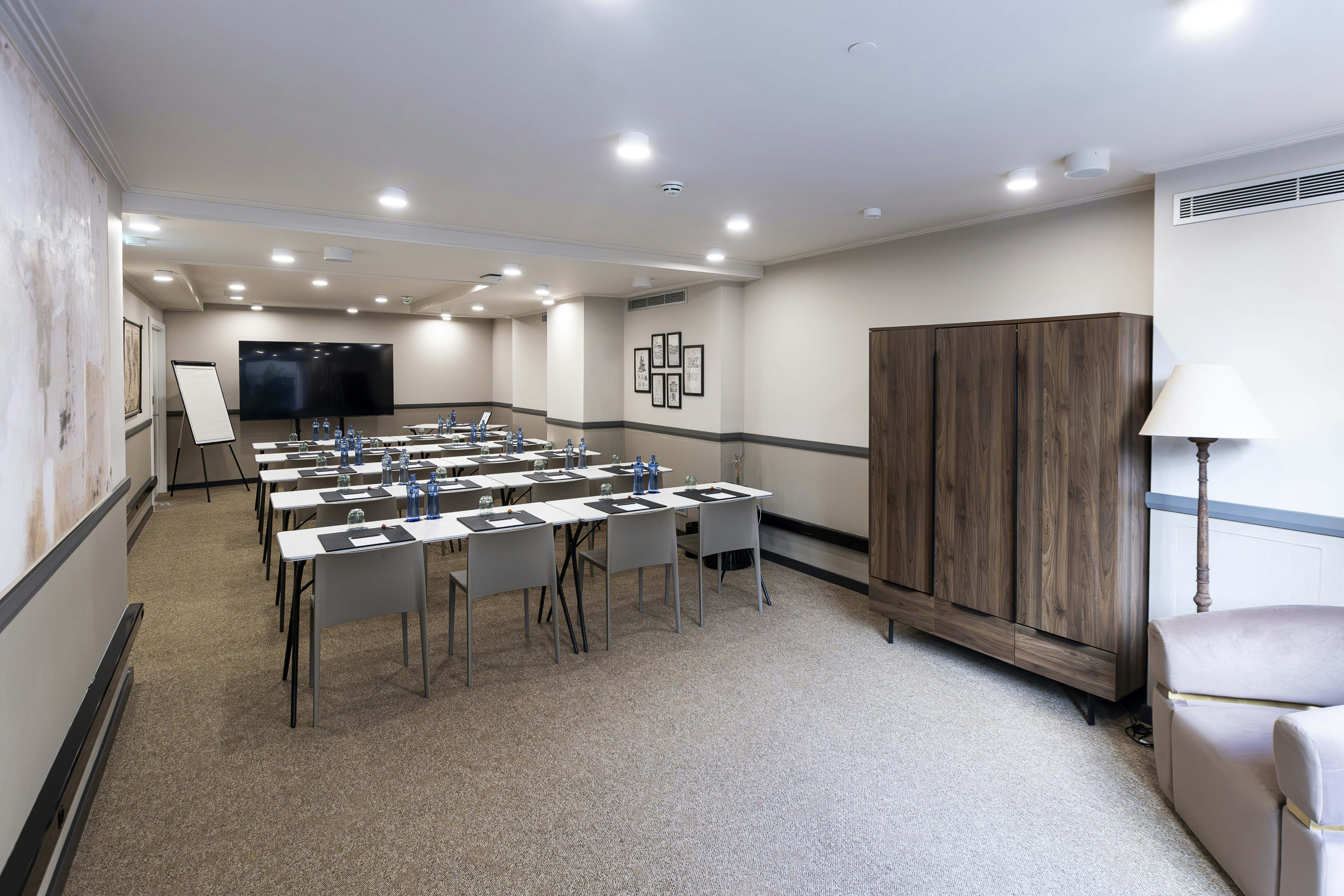Via Sants Hotel Barcelona, Tapestry Collection by Hilton 47/53