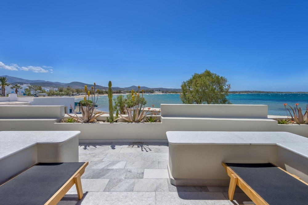 Nissaki Beach Hotel 48/63