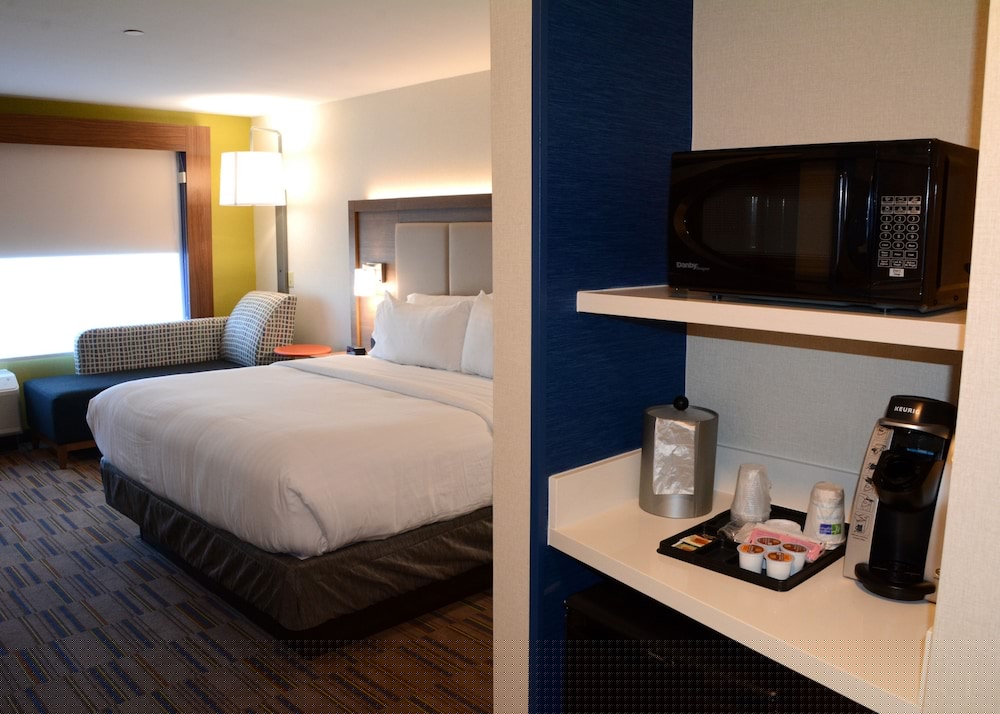 Holiday Inn Express Suites Pittsburgh Monroeville 19/49
