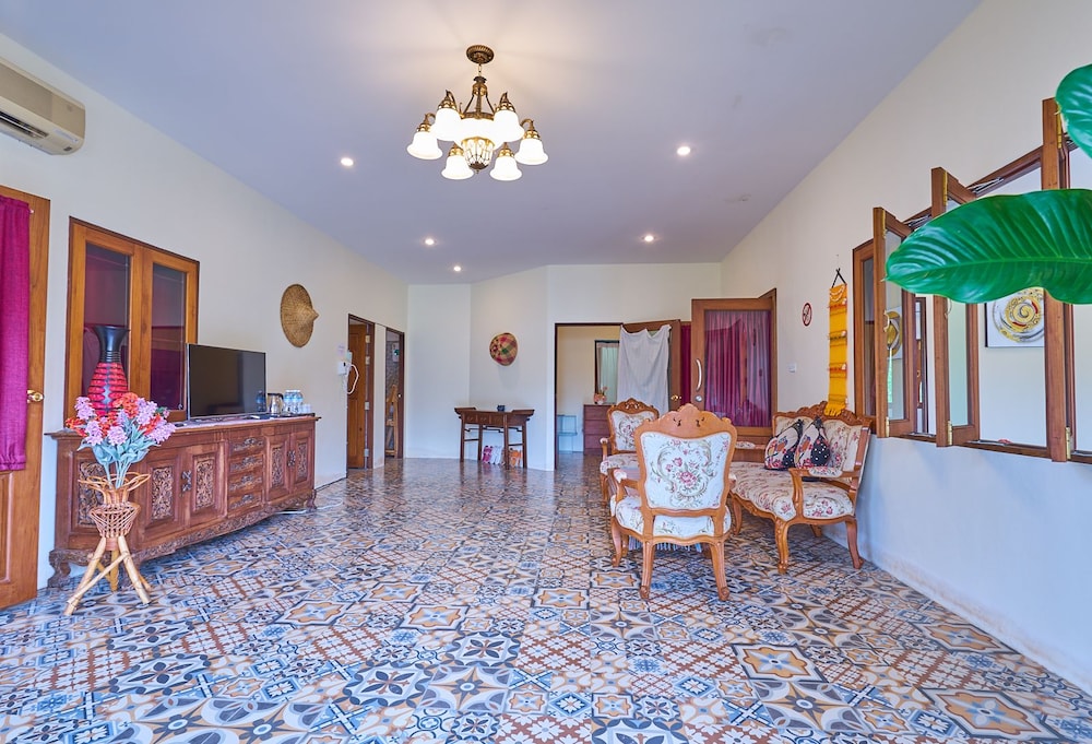 Huean Kham Hom Resort 5/72