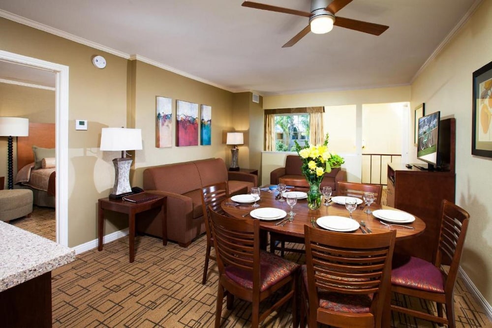 Winners Circle Resort 40/51