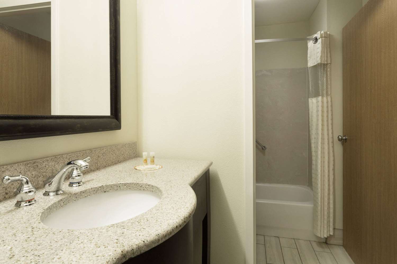 Days Inn by Wyndham Hammond 16/19