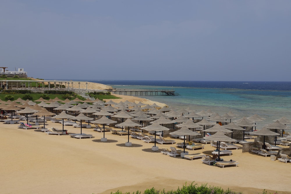 Sirena Beach Resort & Spa 40/50
