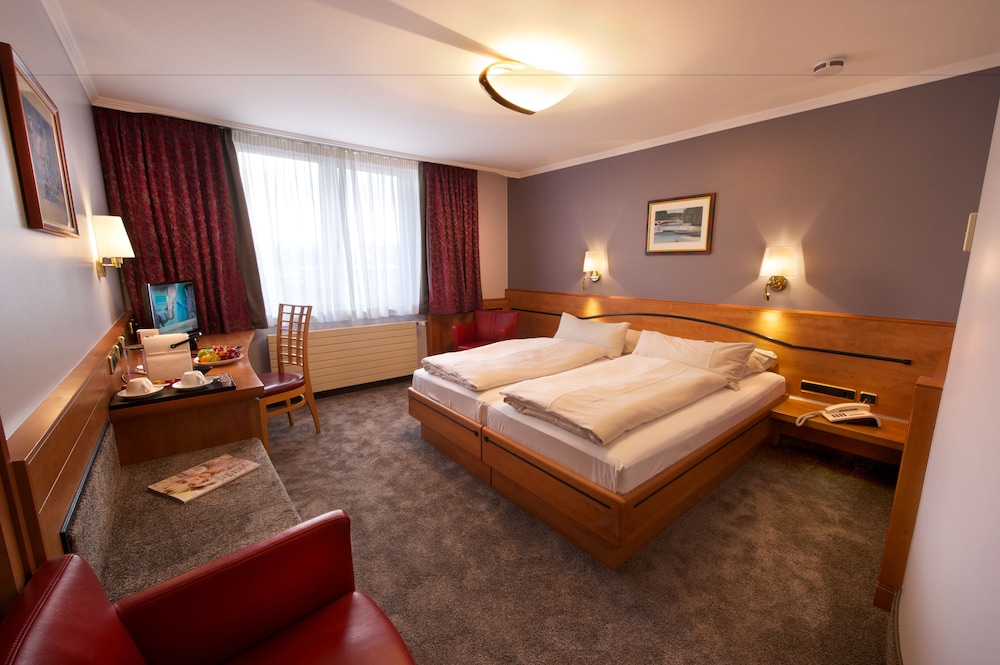 Torbrau Hotel 25/66