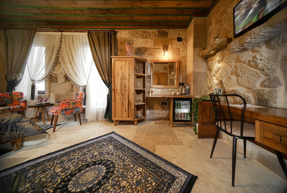 Serene Premium Stone House 32/50