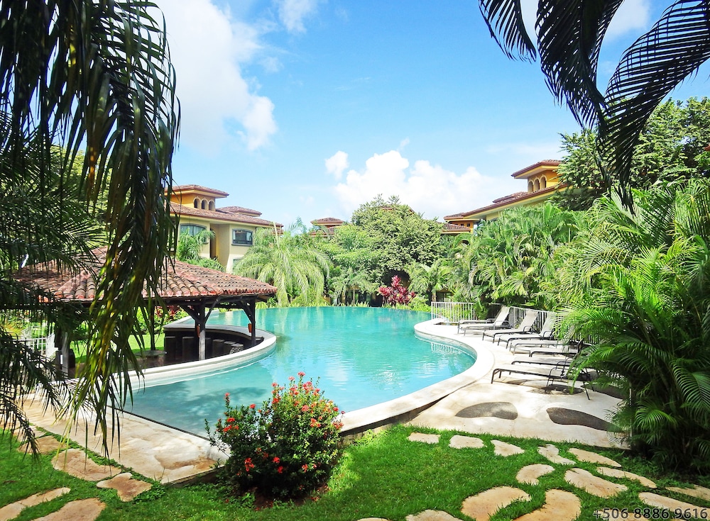 The Oaks Tamarindo Condominiums 54/67