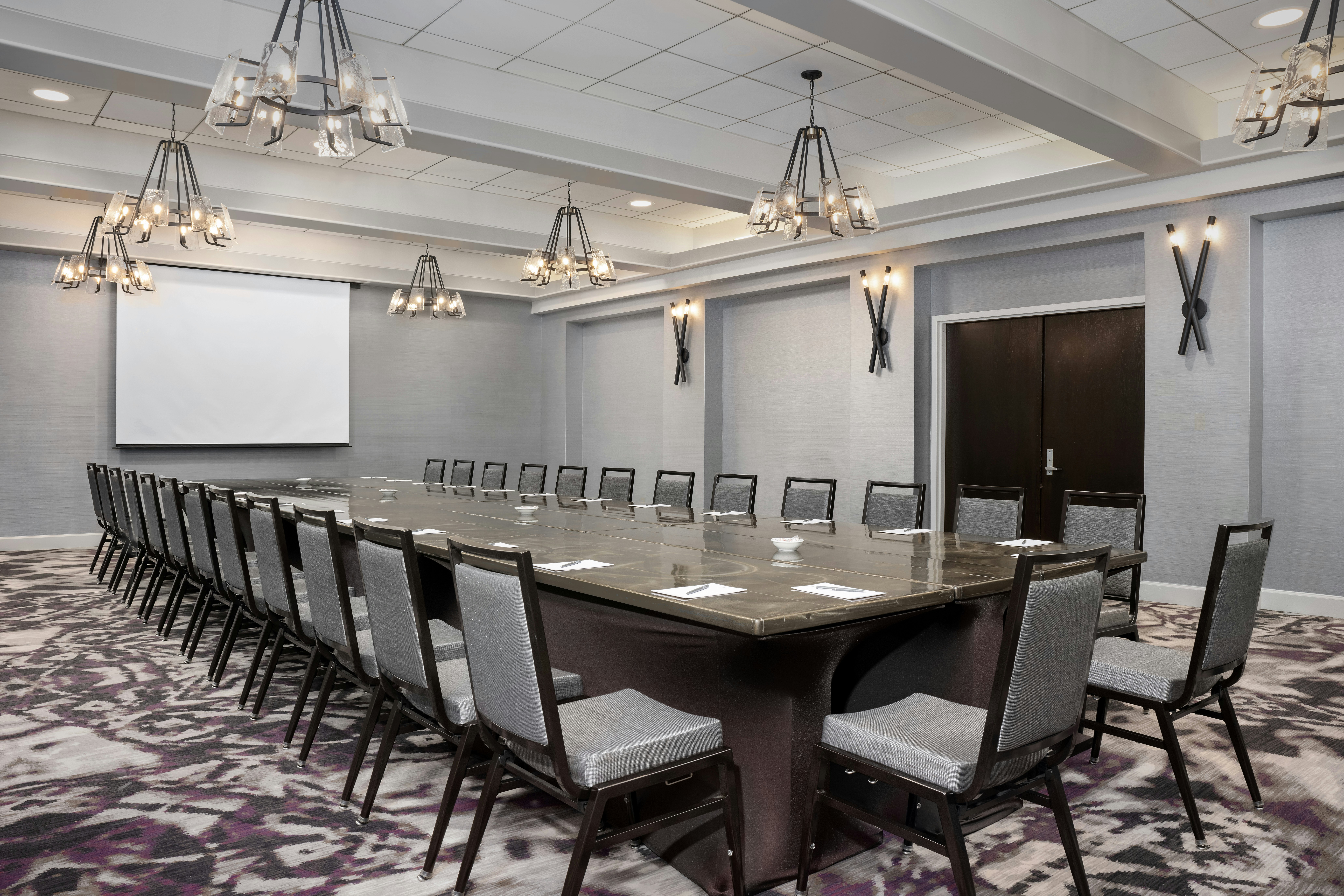 Embassy Suites By Hilton Crystal City National Airport 47/65
