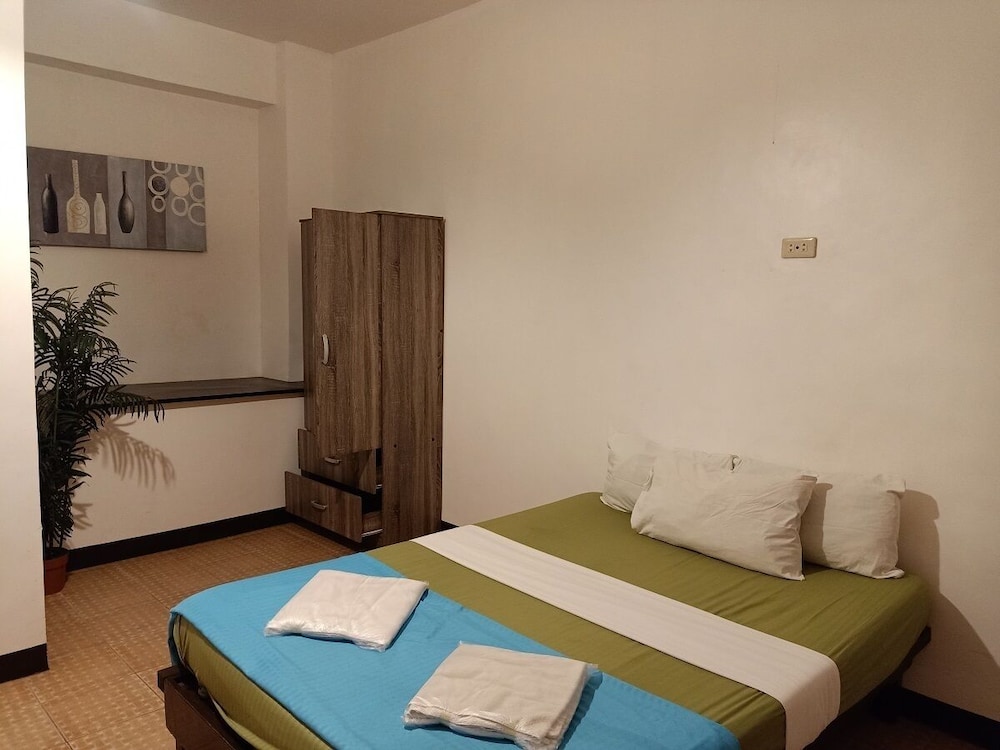 ROOM, SMALL