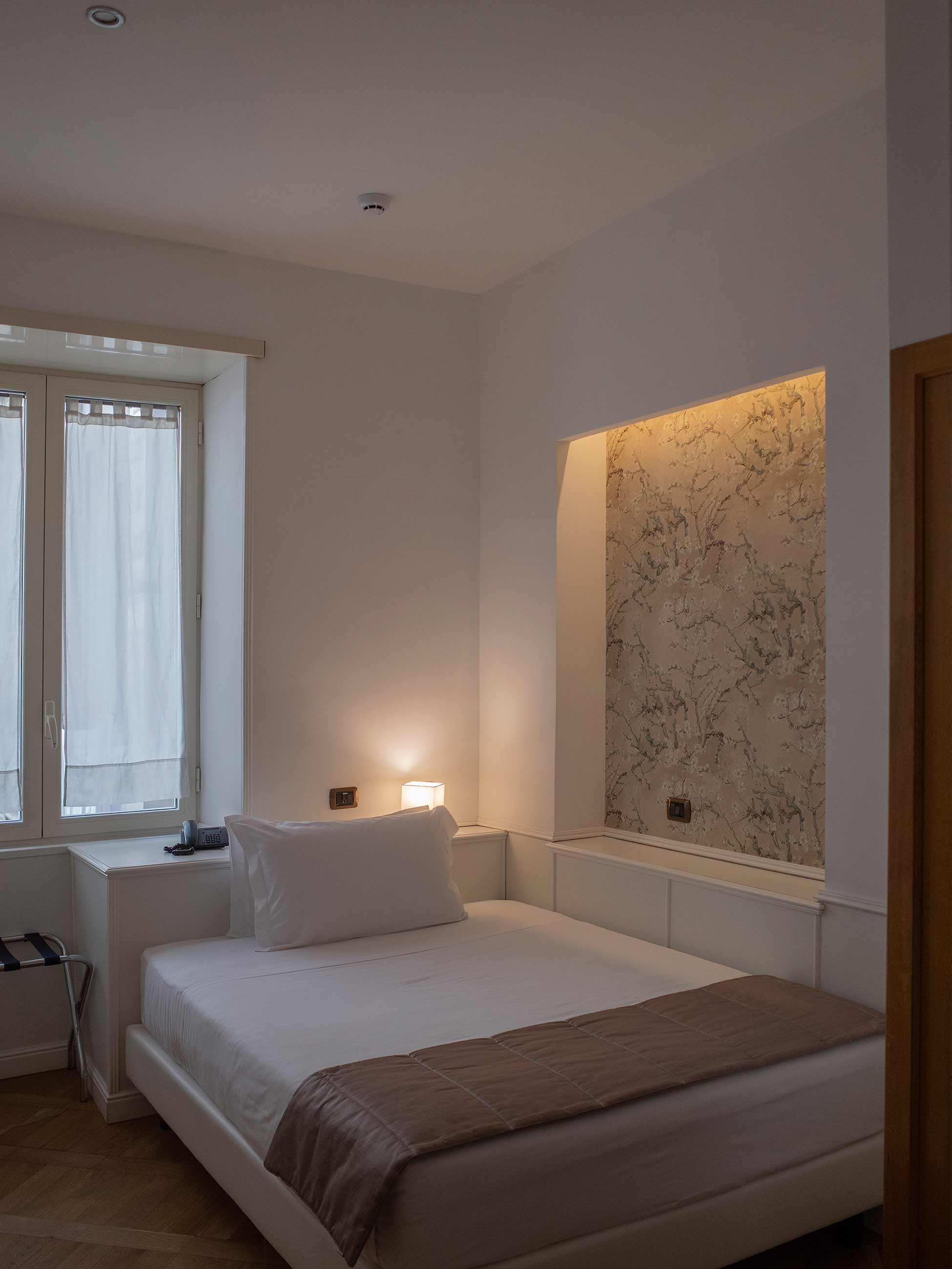 Room, Single