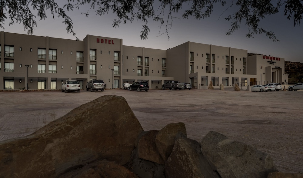 Springbok Inn By Country Hotels 27/32