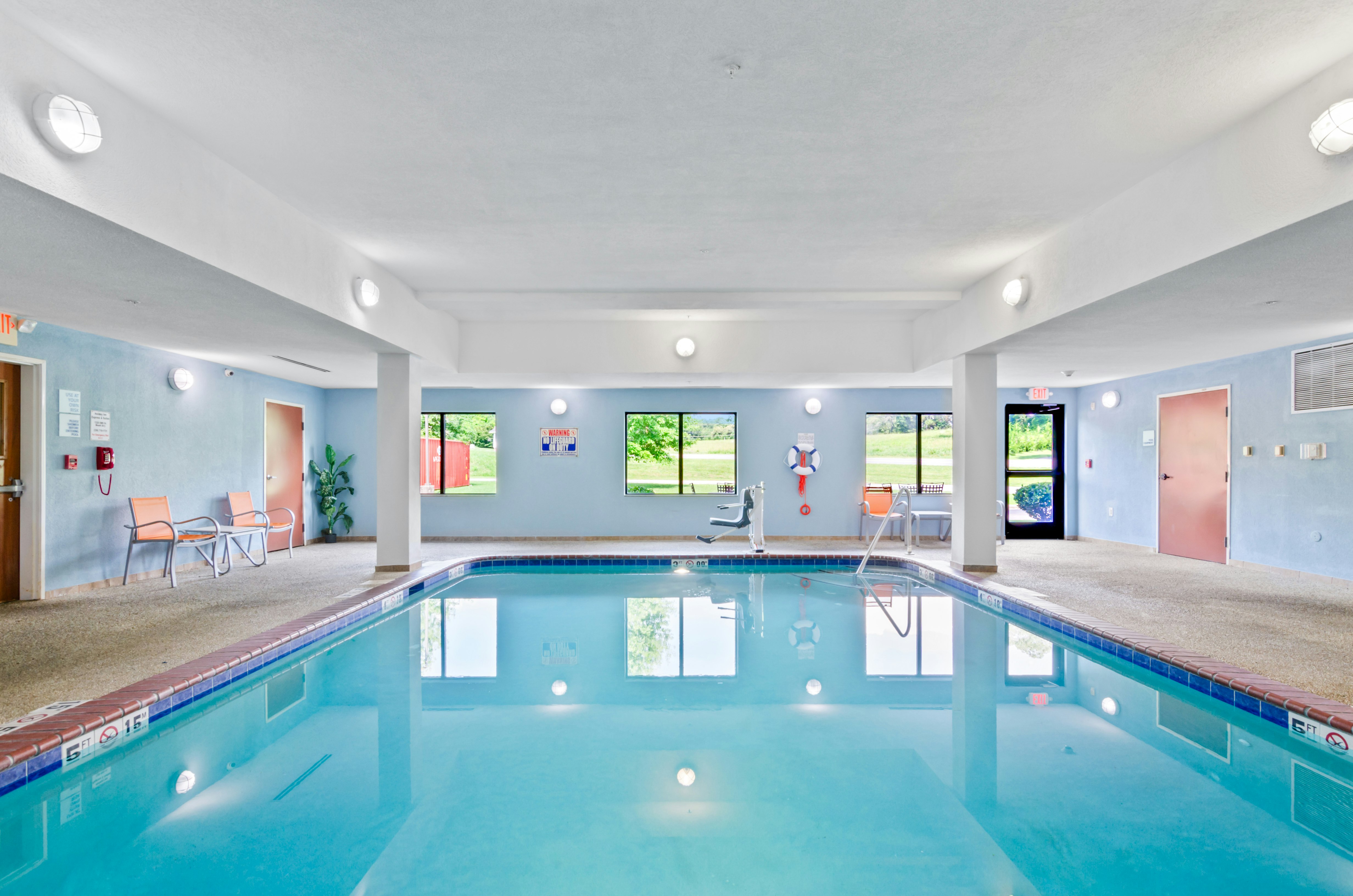 Holiday Inn Express Hotel And Suites Mount Airy 32/60