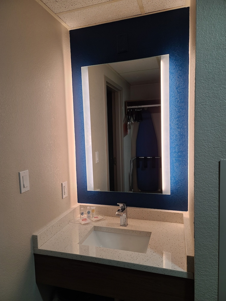 Comfort Inn Boston Milford 20/29