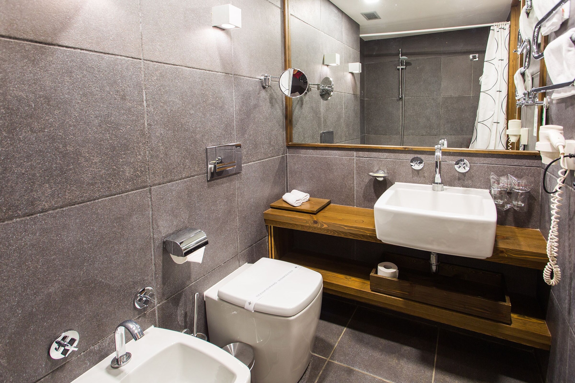 غرفة قياسية بسرير مزدوج بشرفة، Avala Resort and Villas 8/8