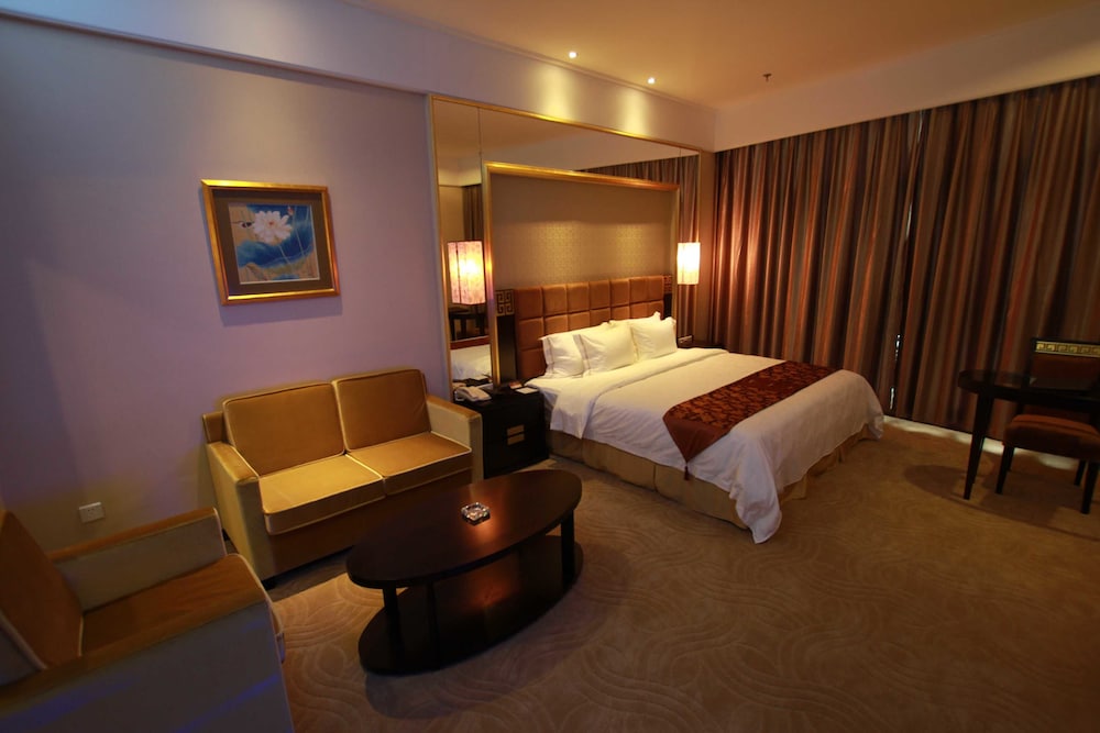 Fortune Hotel 18/27