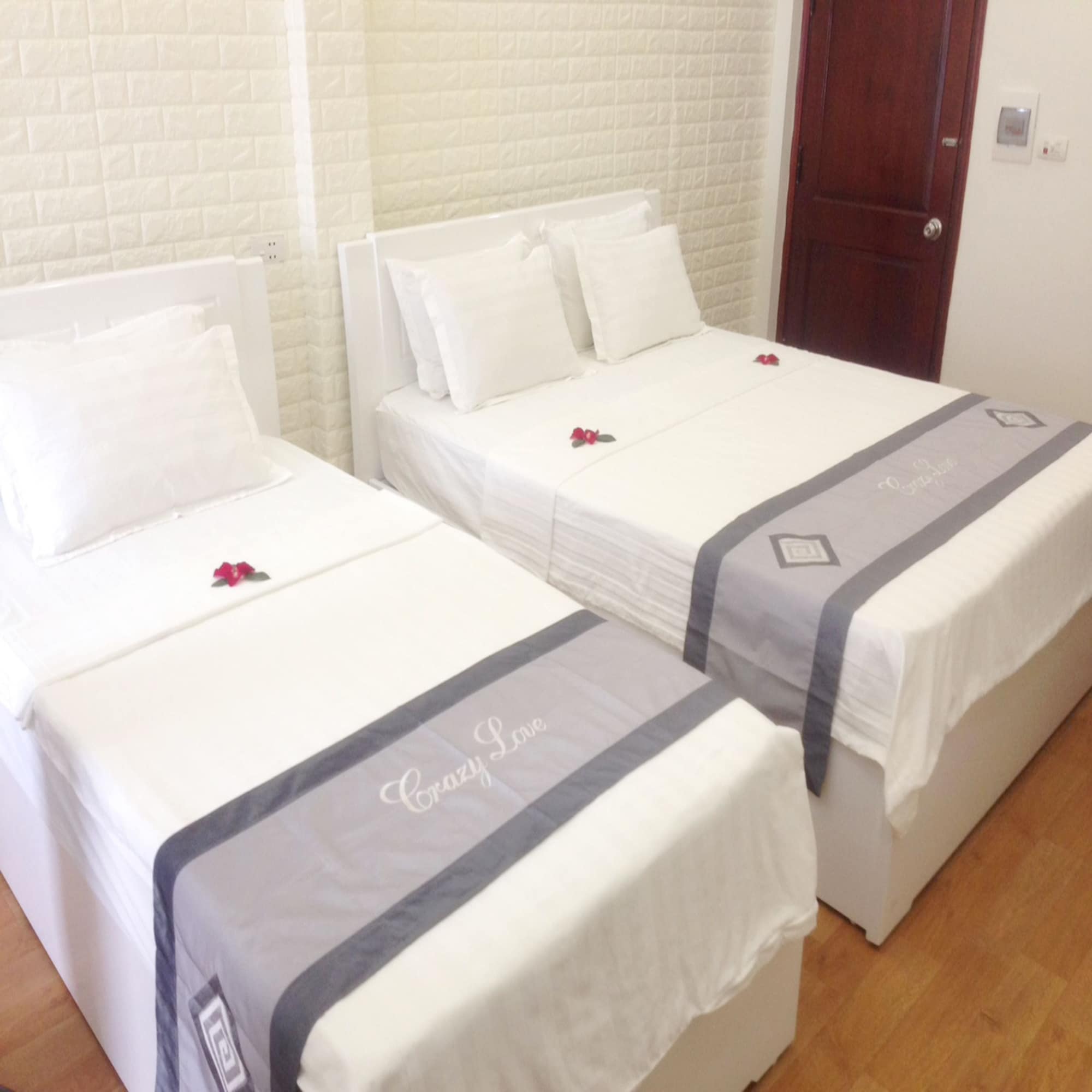 2 BEDROOMS, STANDARD, TRIPLE