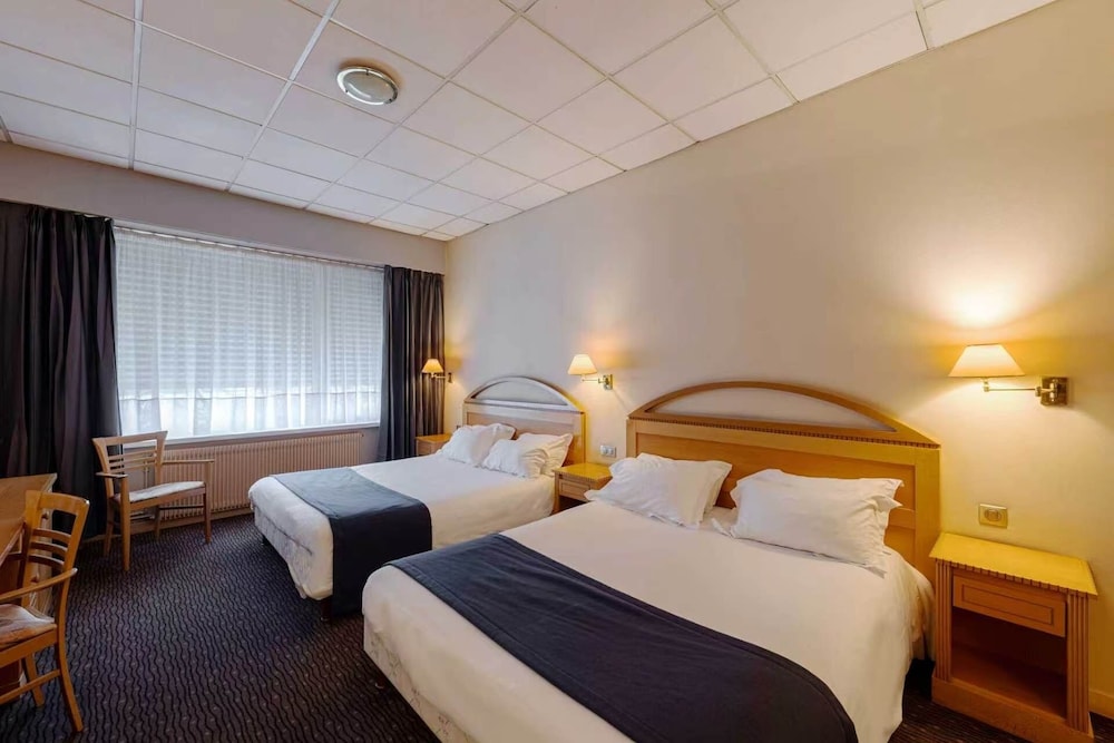 Metropol Hotel 23/66