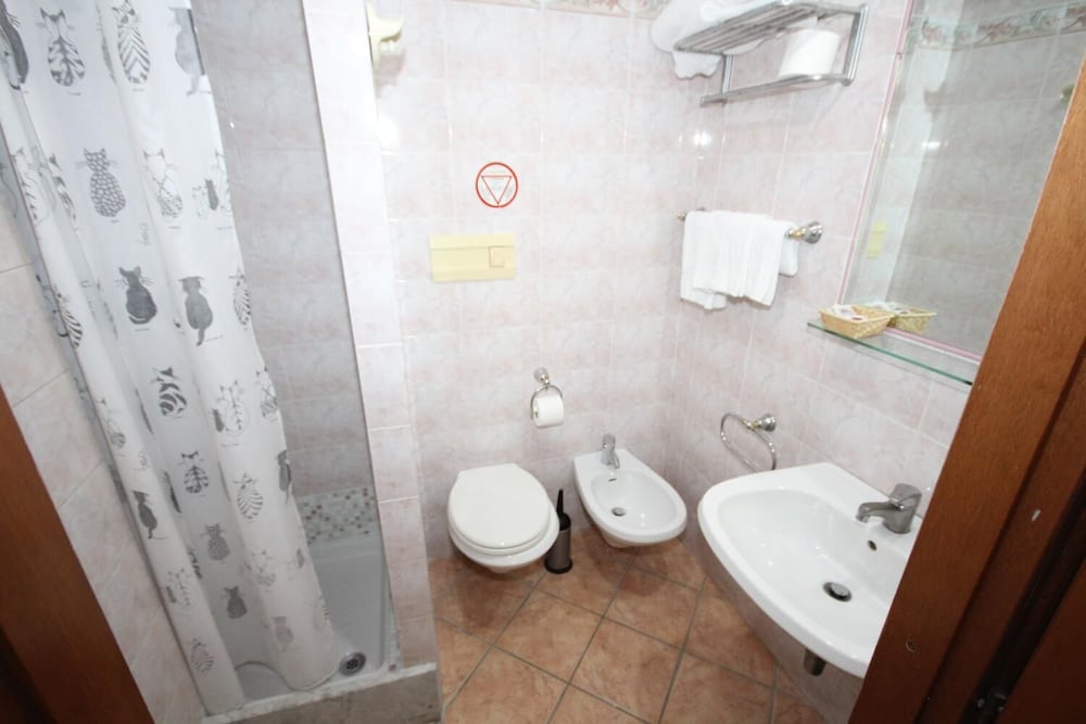 Hotel Marisa 37/114