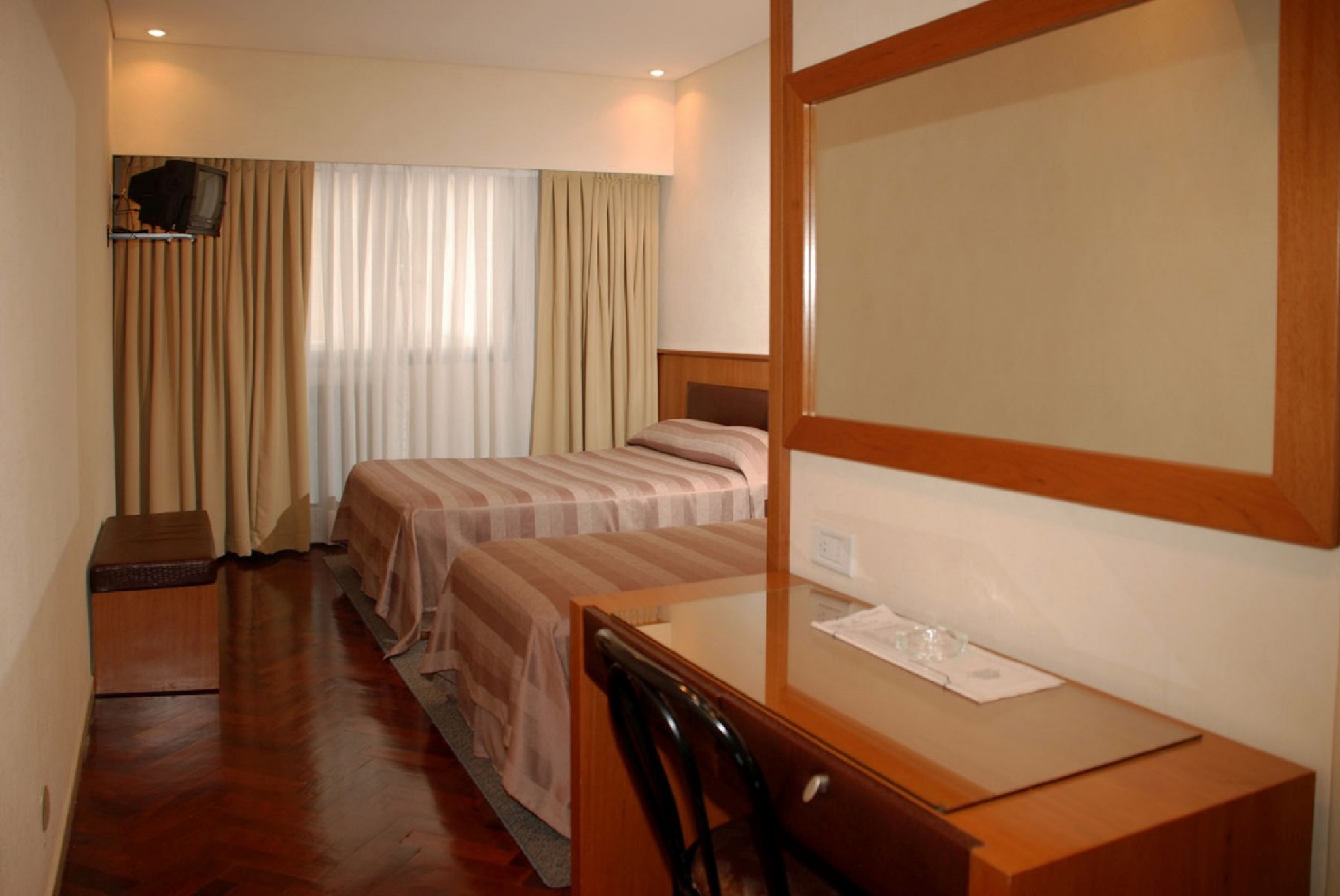 Hotel Napoleon 8/30