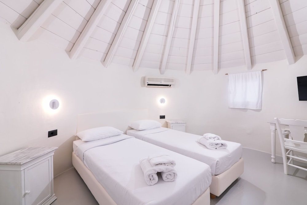 Porto Mykonos Hotel 44/69