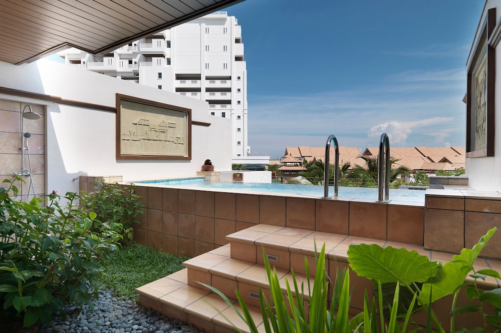 Grand Lexis Port Dickson 45/50