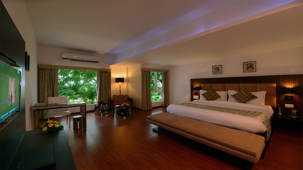 Top3 Lords Resort Bhavnagar 13/40