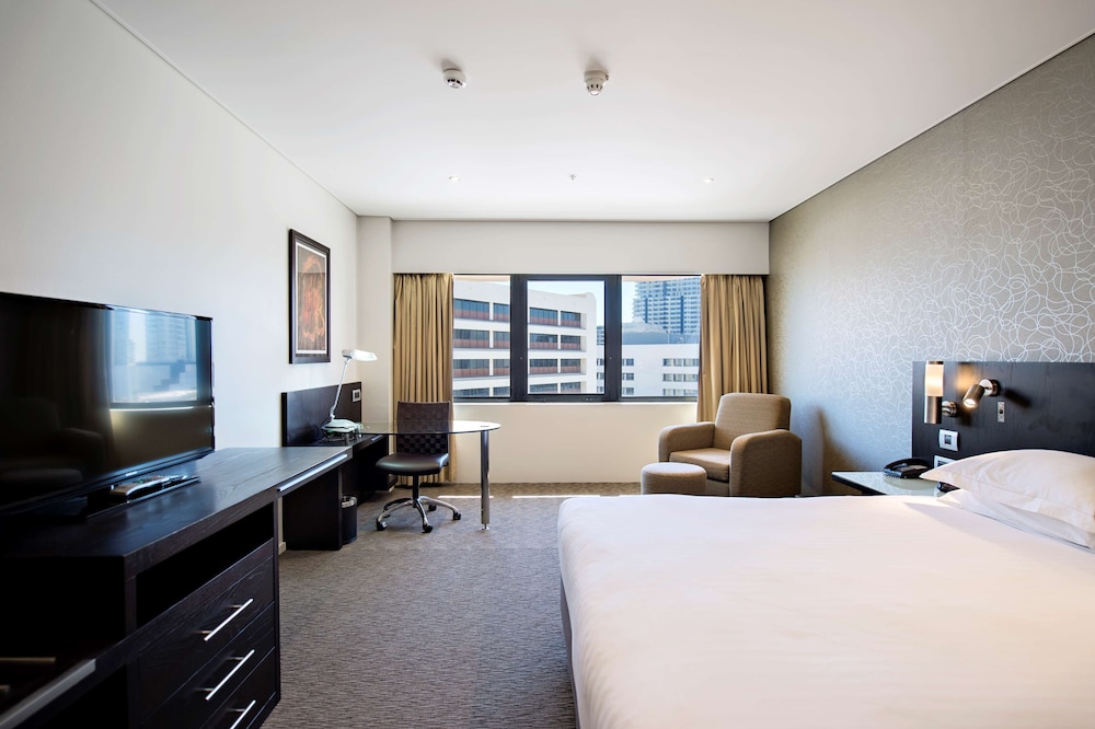 Hilton Darwin 39/55