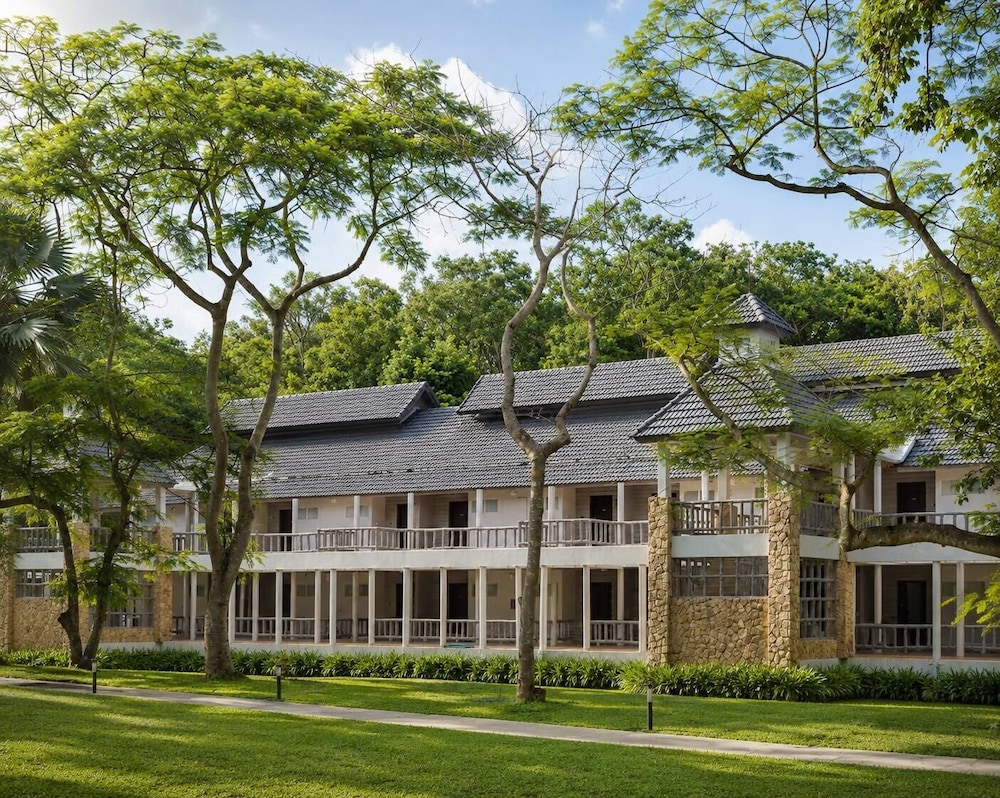 Sappraiwan Elephant Resort & Sanctuary 2/50