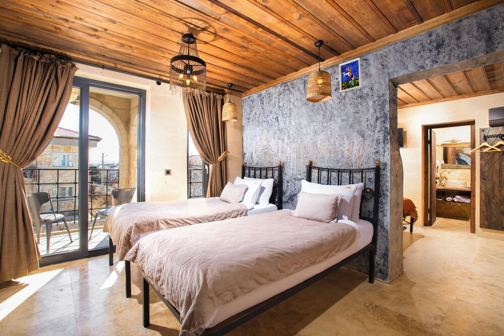 Alika Castle House 14/39
