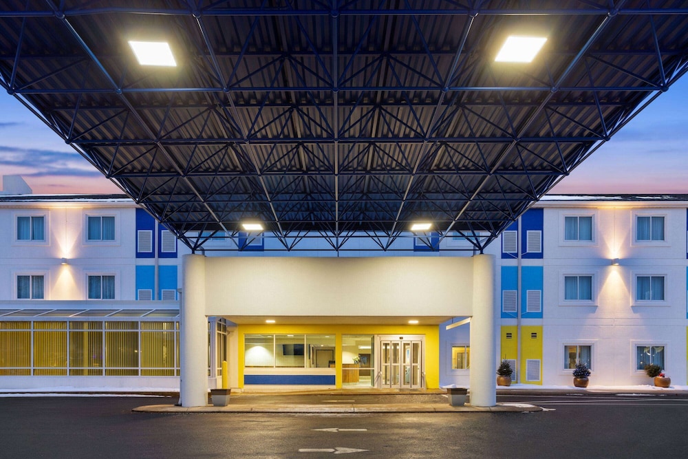 Days Inn by Wyndham Penn State 3/50