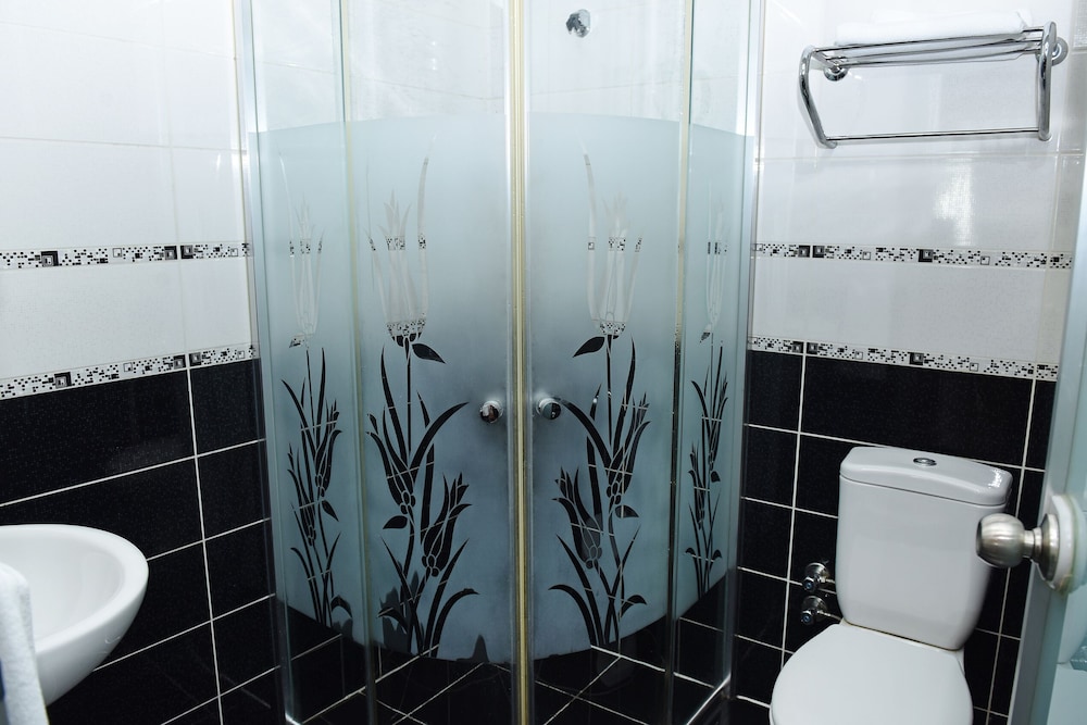 Hotel Grand Umit 55/56
