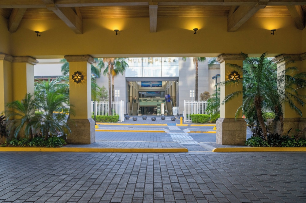 Real Intercontinental Tegucigalpa At Multiplaza Mall An Ihg Hotel 42/49