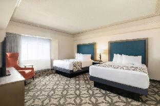 Legendary, Suite, Balcony