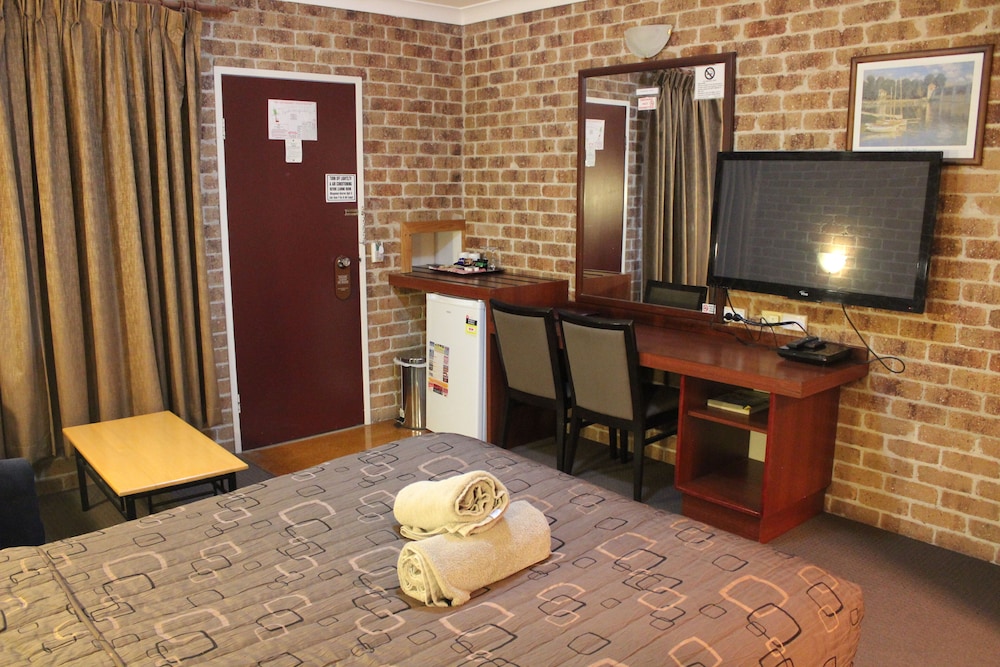 Acacia Motor Inn 35/55