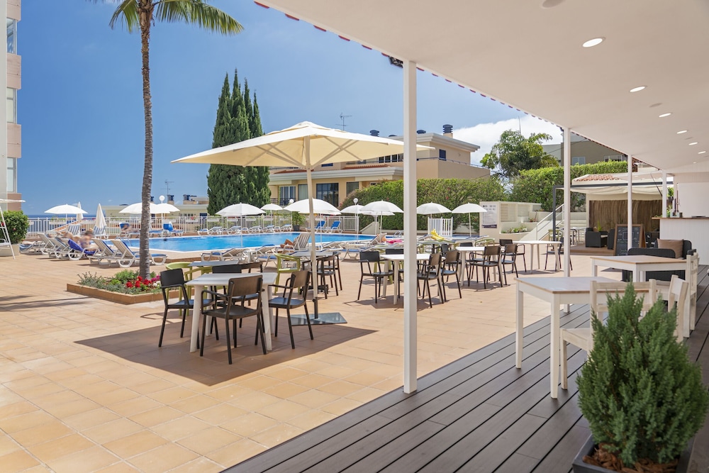 Mimosa Studio Hotel in FUNCHAL