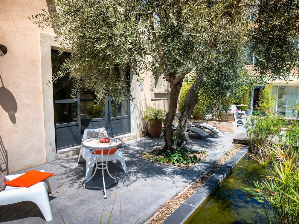 Villa Ambrosia 25/50