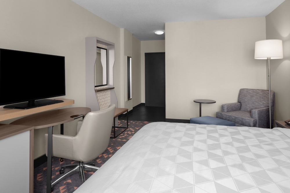 Holiday Inn Hasbrouck Heights Hotel 22/40
